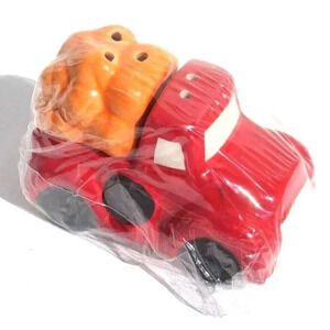 Sealed Red Truck W/ Halloween Pumpkins In Bed Salt And Pepper Shaker Salt N